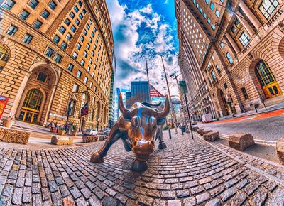 Growth Stocks Flash Bullish 'Golden Cross' On AI Spending Spree: Expert Reveals Next Wave Of Winners Beyond Chipmakers