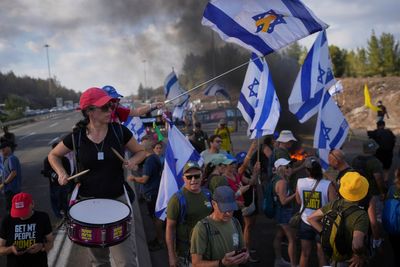 Tens of thousands gather in Israel to demand hostage return deal