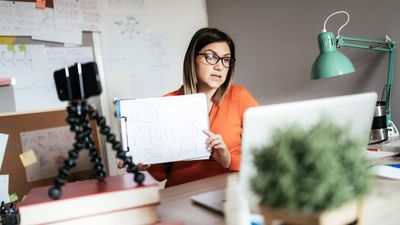 4 Side Gigs To Boost Your Retirement Savings by the End of 2025