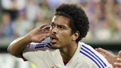 MLS Goals of the Week: Messi, Evander and More From Matchday 29