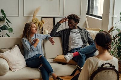 Why Are So Many Husbands Silent During Therapy Sessions?