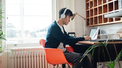 6 ways to use smart home gadgets when WFH