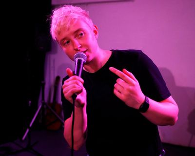Babyfleareindeerbag review – build your own Edinburgh fringe smash hit