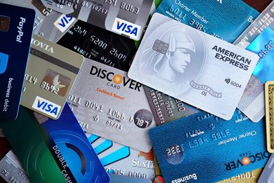 8 Credit Usage Habits That Bark Alarm for Lenders