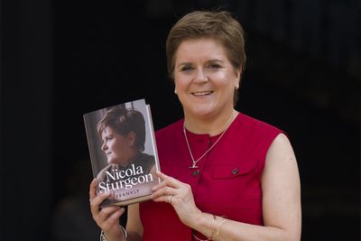 JK Rowling reviews Nicola Sturgeon's book and compares it to — Twilight?