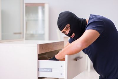 6 Items That Make Burglars Assume You’re an Easy Target