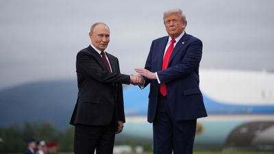 ‘A bigger disaster than they’re letting on’: Trump’s meeting with Putin left officials ‘frightened’ after what they witnessed