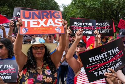 Democrats return to Texas as California kicks off push to pass new electoral map