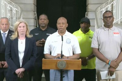 2 gunmen among 3 killed in New York City bar shooting, police say; 2 other shooters still at large