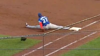 Vladimir Guerrero Jr. Leaves Game After Making Acrobatic Play at First Base
