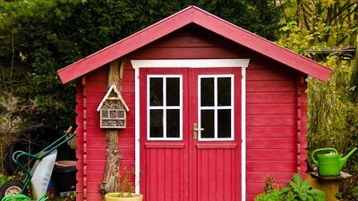 Professional gardeners reveal how they store gardening tools properly in the fall without damage – you'll need to consider humidity, rain, and cooler temperatures
