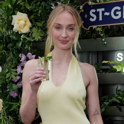 Sophie Turner Says Her Onscreen Kiss With One A-List Actor Left Her “Retching”