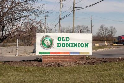 What Are Wall Street Analysts' Target Price for Old Dominion Freight Line Stock?