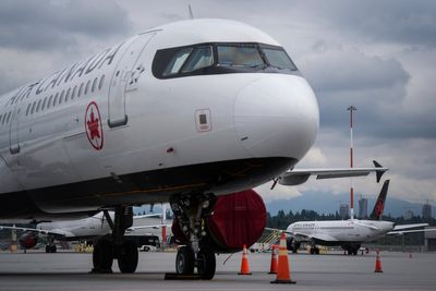 Air Canada cabin crew strike disruption continues as talks resume