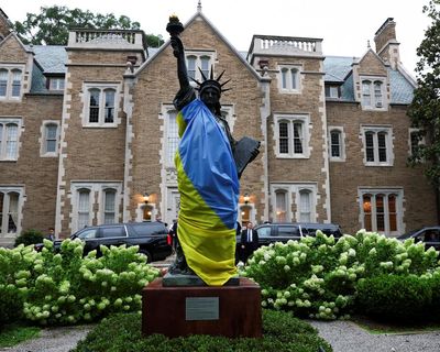 Ukraine war briefing: Zelenskyy entices Trump with $90bn arms buy in return for security