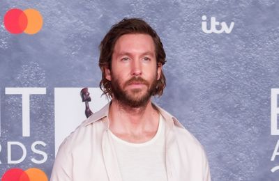 Calvin Harris has shot down rumours of a feud with Miley Cyrus