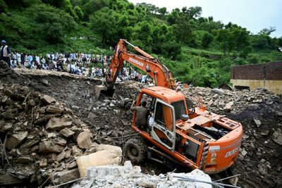 Death Toll From Northern Pakistan Monsoon Floods Rises To Almost 400