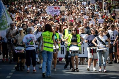Serbia Protesters Accuse Police Of Abuse And Warn Of 'Spiral Of Violence'