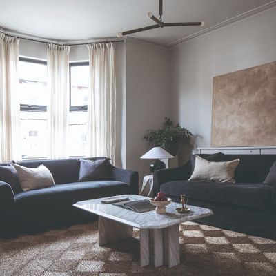 Marble is elegant, timeless, but also pricey – yet, I just found 2 high-street brands selling affordable marble furniture and accessories