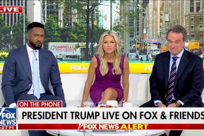 Trump completely sidetracks Fox & Friends interview by gushing over Hannity and Earhardt’s ‘greatest relationship’