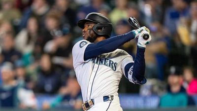 MLB Suspends Mariners' Victor Robles for Throwing Bat at Pitcher in Wild Ejection
