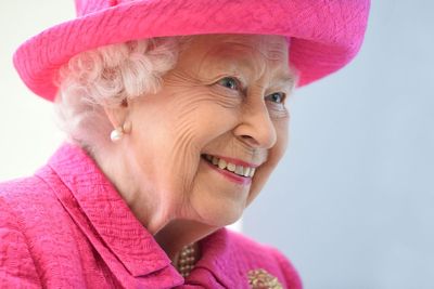 Queen Elizabeth ‘snubbed airport terminal opening after relative stopped from taking guns on plane’, royal cousin claims