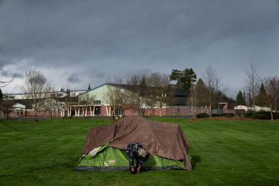 Oregon city at heart of Supreme Court homelessness ruling to ensure camping spaces under settlement