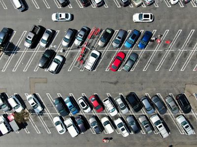 Why Smart Drivers Are Choosing to Reverse Park Instead of Pulling Forward