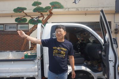 Don’t Worry Village: The young S Koreans who left Seoul, seeking community