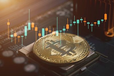 Bitcoin Falls As 'Fear' Overtakes Investors; Ethereum, Dogecoin, XRP, SOL Also Slide: Analyst Expects More Dips, But Predicts A Bullish September