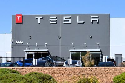 Here's Why You Will Still See SUVs From This Dead Tesla Rival On NYC Streets