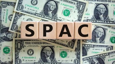 Ross Gerber Says 'Avoid SPACs Like The Plague' — As Chamath Palihapitiya Unveils His Latest Deal