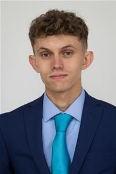 Reform serving 'plate of chaos' to voters as deputy council leader, 22, sacked three months into job