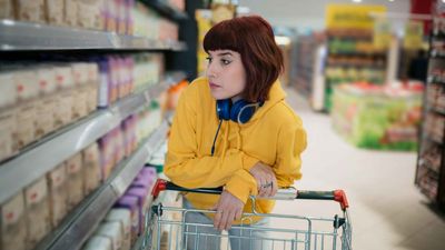 I’m a Frugal Shopper: Always Buy the Cheapest Version of These 7 Foods