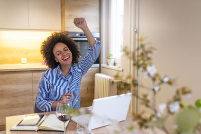 The exact salary the ultra-wealthy say they'd need to feel ‘comfortable’ in the current climate has been revealed—and it starts at $500,000