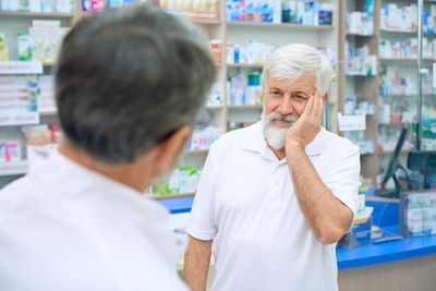 Why Are Some Pharmacies No Longer Honoring Medicare Discount Cards?