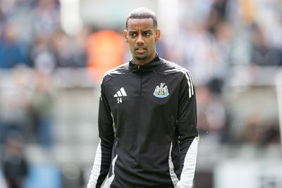 Two word clue in Alexander Isak's explosive statement keeps Newcastle United future alive