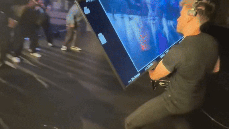 Videographer uses 55-inch on-camera monitor – handheld. Wait, WHAT!?
