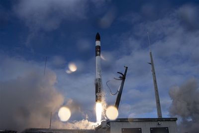 Rocket Lab Stock: Breakout Brewing or Time for Patience?