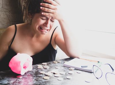 The 3 Worst Days to Pay Your Bills—And Why They’ll Cost You More