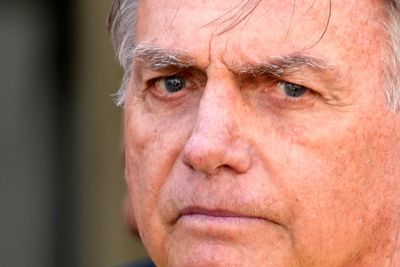 Brazilian police accuse ex-President Bolsonaro of planning to flee to Argentina seeking asylum
