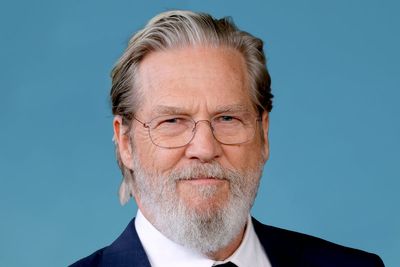 ‘I learnt to dig every little thing’: Jeff Bridges on cancer, the Coens, and the Covid that nearly killed him