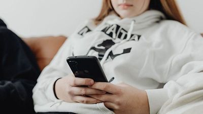 TikTok and Instagram accused of pushing suicide-related content to teens