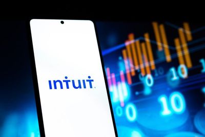 How To Earn $500 A Month From Intuit Stock Ahead Of Q4 Earnings