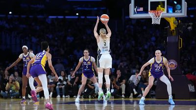 Paige Bueckers Explains Importance of Forgotten Midrange Game After Historic Game