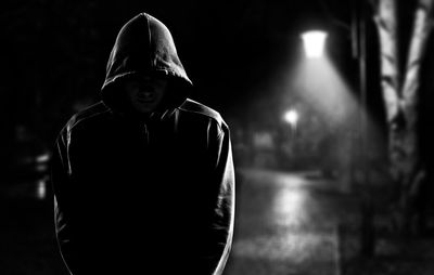 10 Everyday Places Criminals Target Without You Noticing