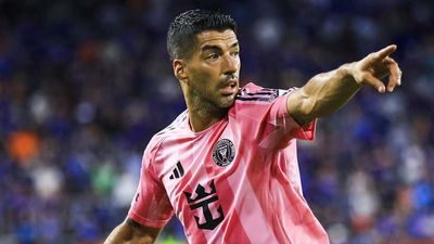 Luis Suarez Links Retirement to Lionel Messi’s Contract Situation As Decision Looms