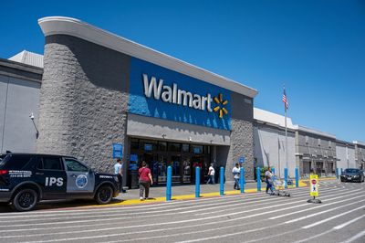 How Walmart’s CEO navigated tariffs to post a solid quarter: ‘We’re keeping our prices as low as we can for as long as we can’