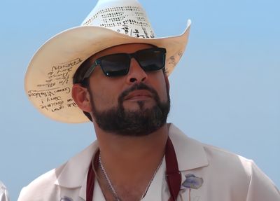 "Surfing the Waves": Gerardo Bazúa Explains How He Handles Relationships with Paulina Rubio, the Mother of His Child, and Beyond