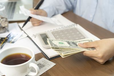 The white-collar job market is frozen—now bartenders and baristas are seeing bigger wage growth than desk workers